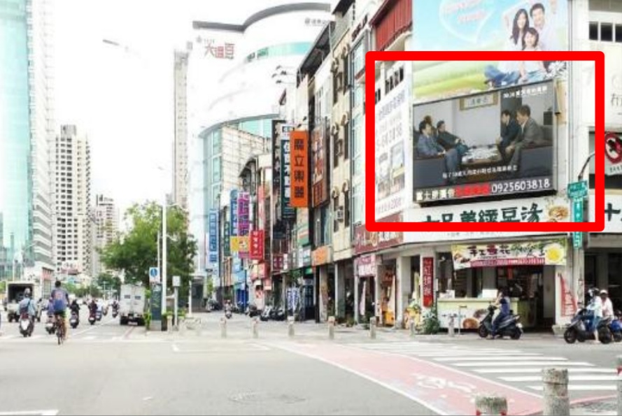 高雄市苓雅區中山二路355號(三多商圈)